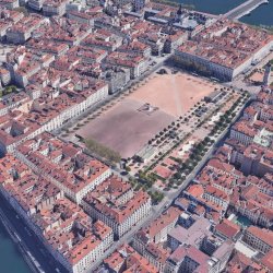 vue ensemble du ciel place bellecour entre rhone saone