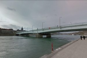 vue ensemble pont de la guillotiere lyon