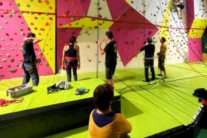 cours d escalade au club alc aventures a lyon