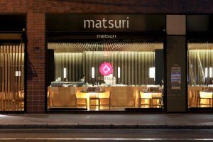 vitrine illuminee restaurant japonais matsuri lyon part dieu