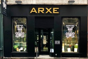 devanture du salon arxe a lyon