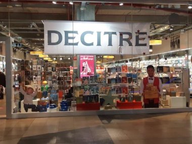 librairie decitre centre commercial lyon confluence