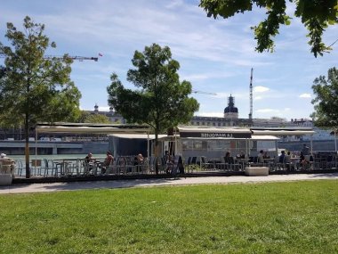 terrasse bar la marquise peniche lyon