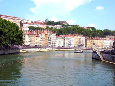 passerelle pietonne metallique saint vincent lyon