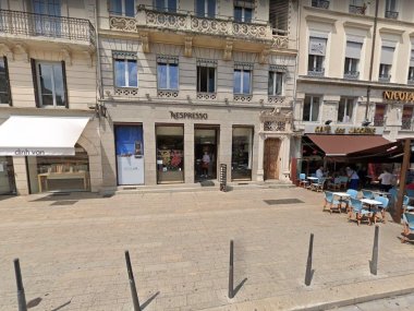 facade pierre boutique nespresso lyon 2 place des jacobins