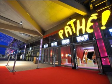 entree cinema pathe carre soie lyon