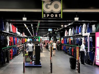 entree du magasin go sport la part dieu dans le centre commercial westfield