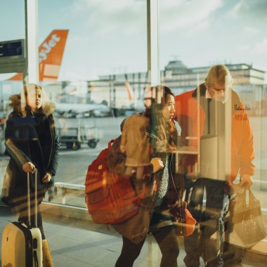 voyageurs embarquement aeroport lyon