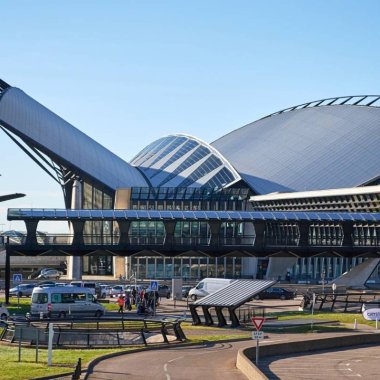 acces aeroport lyon saint exupery