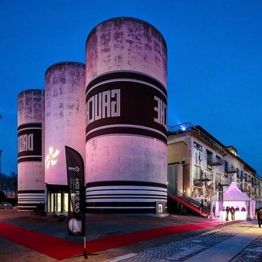 facade silos industriels club le sucre lyon confluence