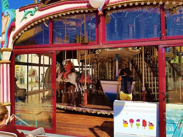 figurines du manege pour enfants du parc du sergent blandan