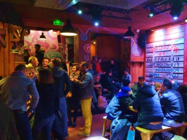 salle bondee bar club ayers rock lyon