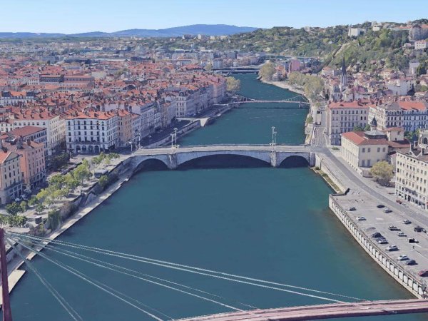 vue aerienne sur la structure du pont bonaparte a lyon