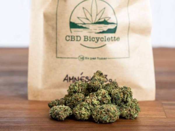 sachet fleurs de cbd en livraison avec cbd bicyclette lyon