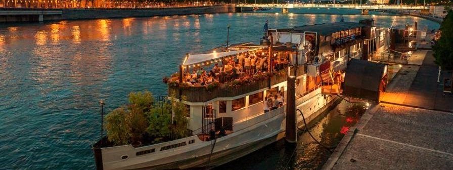 ayers rock boat peniche discotheque flottante lyon