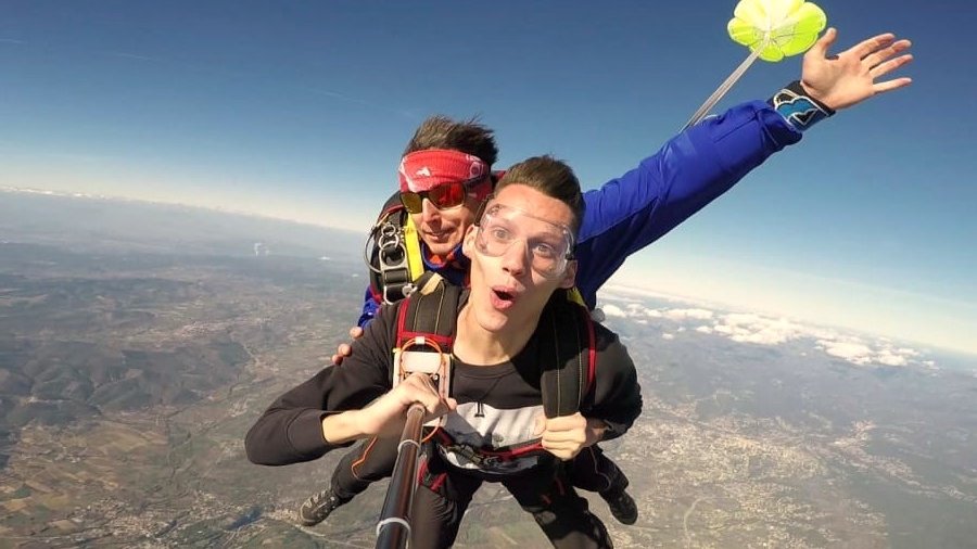 saut-parachute-aubenas-ardeche