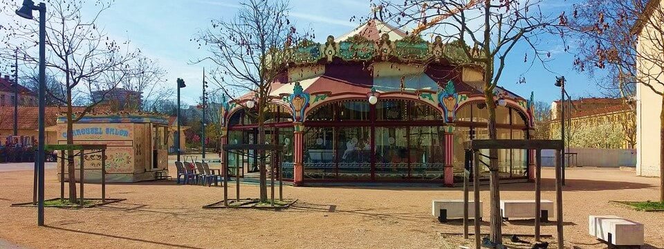 carrousel couvert du parc du sergent blandan