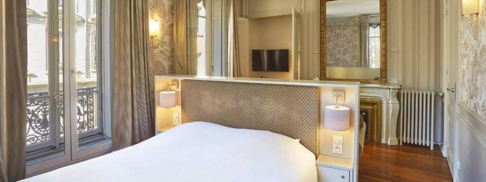 chambre cheminee moulures parquet hotel vaubecour lyon 2