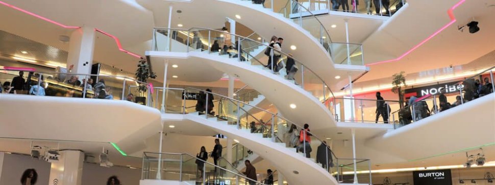 escaliers colimacon centre commercial westfield part dieu lyon