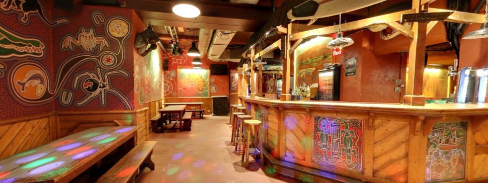 decoration salle bar club ayers rock lyon