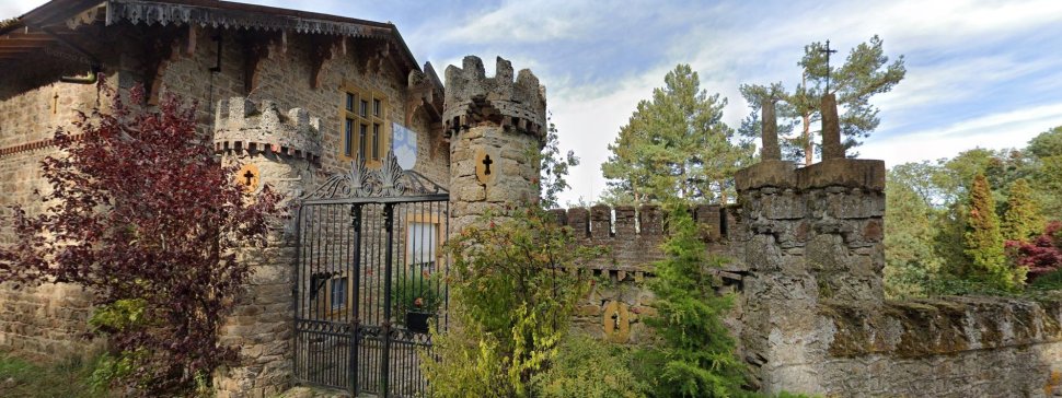 portail fer entre cote chateau saint bonnet le froid