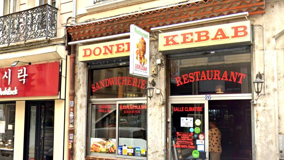 devanture uskudar kebab lyon